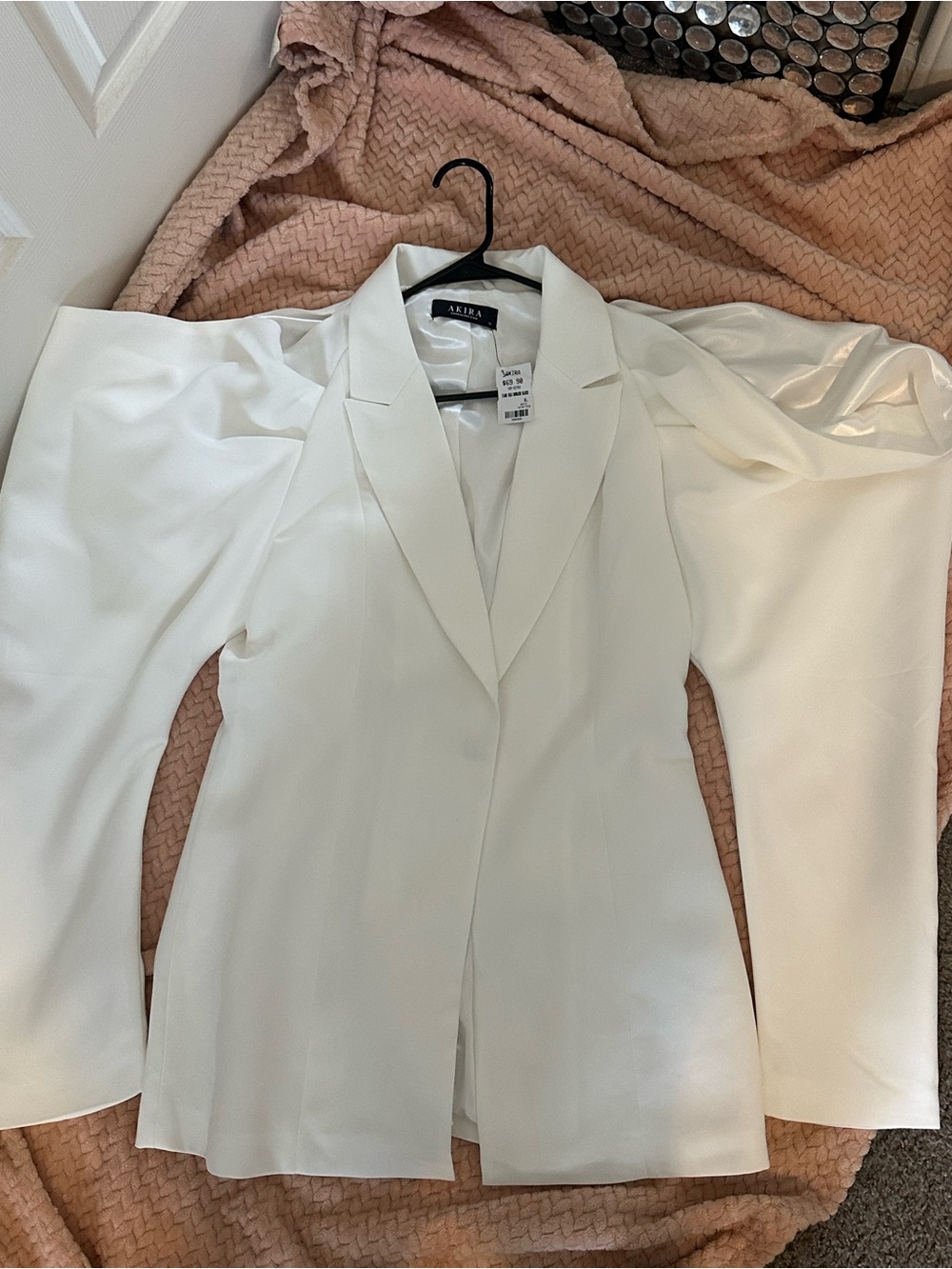 AKIRA White Structured Puff -Sleeve Cold Shoulder Blazer
